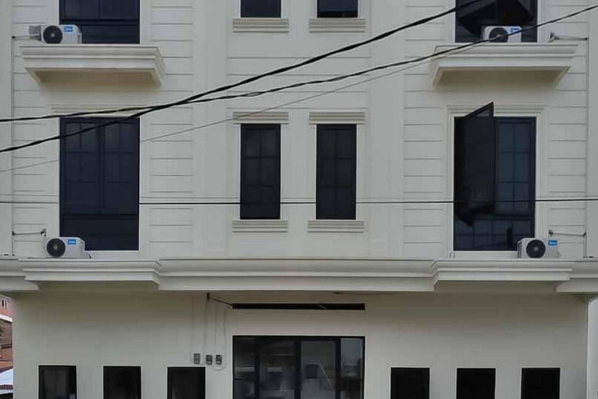 Prime Inn Near Jalan Sekip Mitra Reddoorz 棉兰 外观 照片